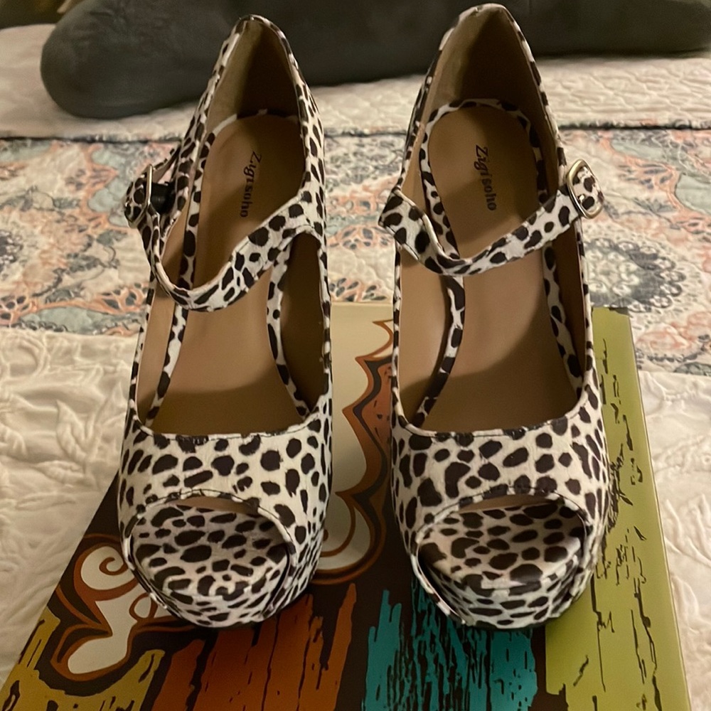 Animal print wedges